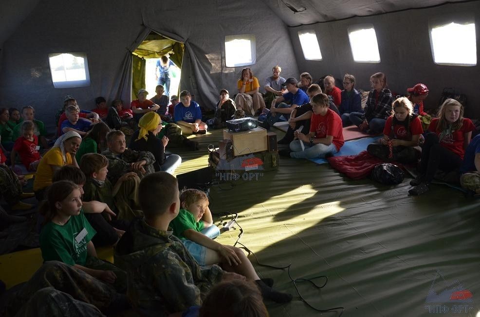 Подростки в армейской палатке: летние военно-полевые сборы в республике Коми